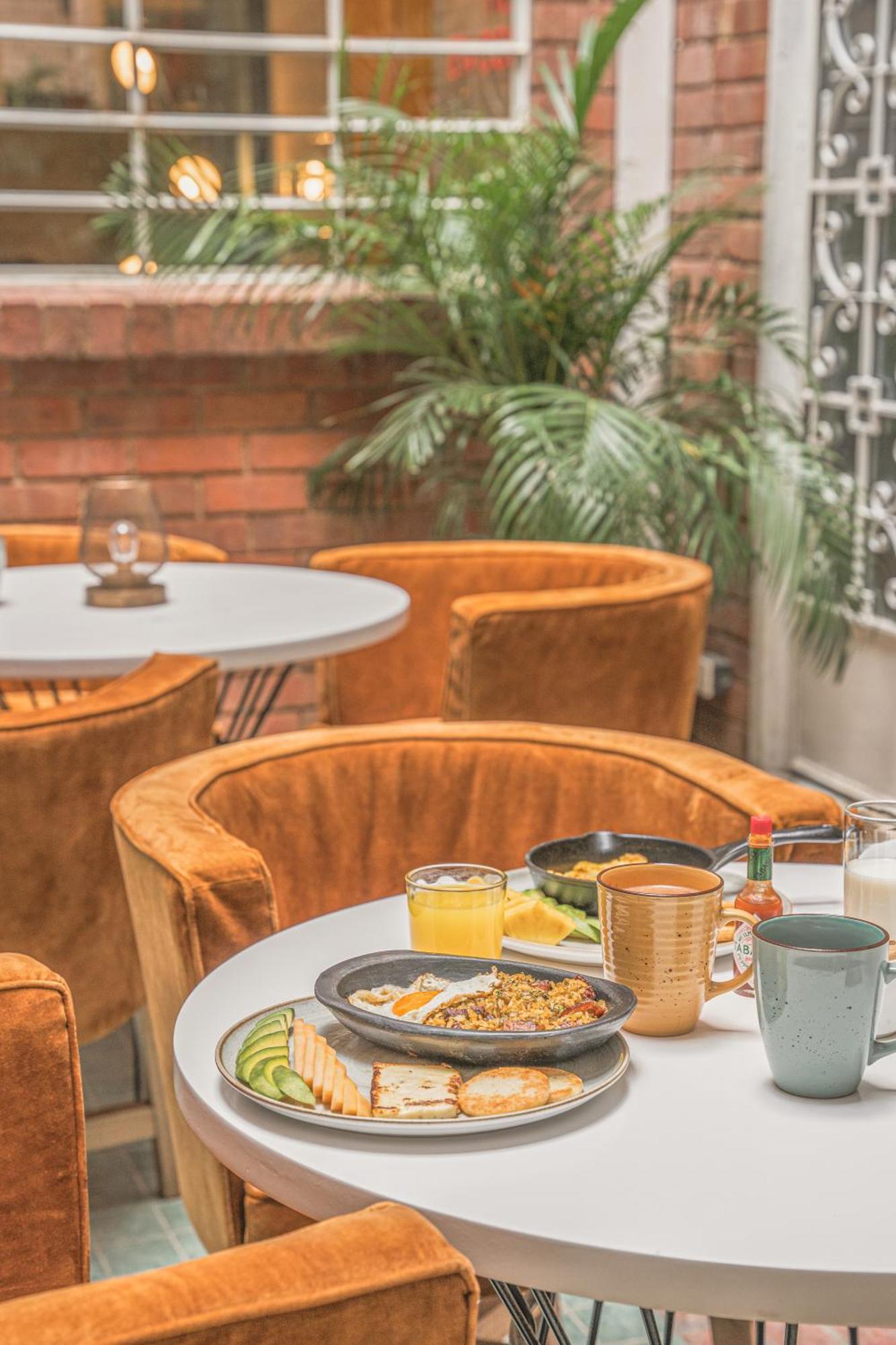 Acomodação com café da manhã  5q House Quinta Camacho 4*